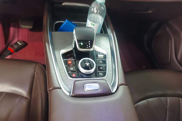 Used Chery Tiggo 8 PRO 2022 290T Two-Wheel Drive Haohan Edition 5 Seats Gear Lever