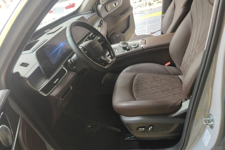 Used Chery Tiggo 8 PRO 2022 290T Two-Wheel Drive Haohan Edition 5 Seats Left Front Seat
