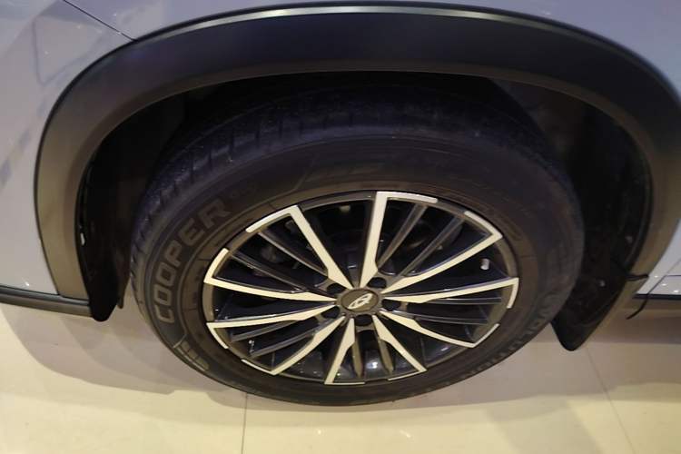 Used Chery Tiggo 8 PRO 2022 290T Two-Wheel Drive Haohan Edition 5 Seats Left Front Wheel Hub