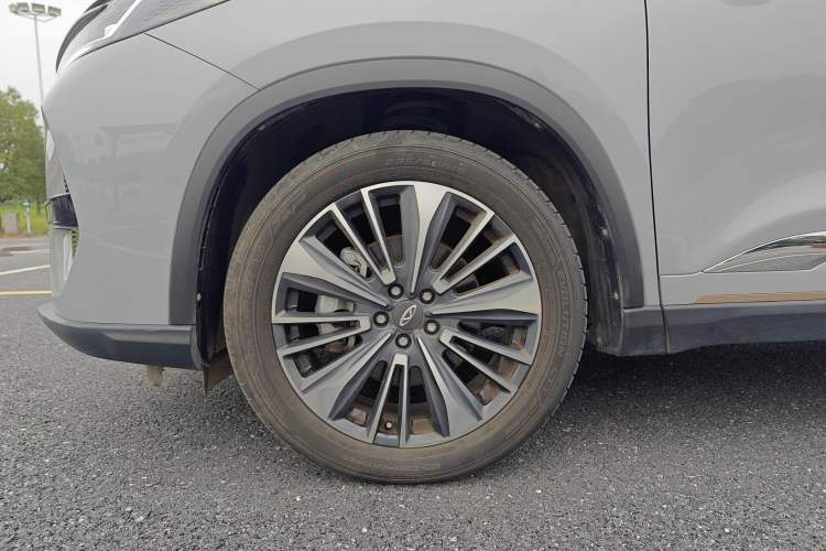 Used Chery Tiggo 8 PRO 2022 390T Two-Wheel Drive Vast Edition 5 Seats Left Front Wheel Hub