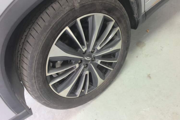 Used Chery Tiggo 8 PRO 2022 390T Two-Wheel Drive Vast Edition 5 Seats Left Front Wheel Hub