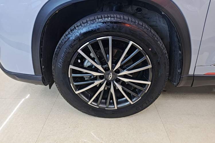 Used Chery Tiggo 8 PRO 2022 290T Two-Wheel Drive Sky Dome Edition 5 Seats Left Front Wheel Hub