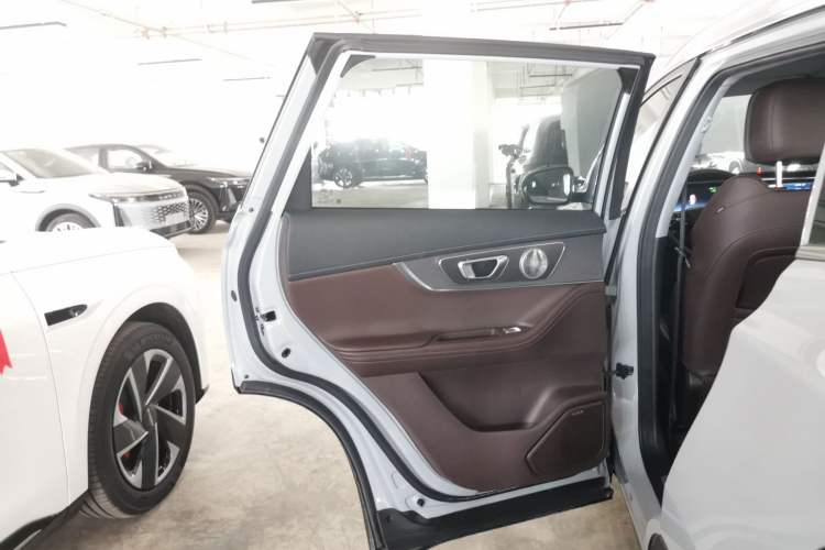 Used Chery Tiggo 8 PRO 2022 390T Four-Wheel Drive Storm Edition 5 Seats Left Rear Door Interior