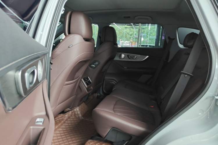 Used Chery Tiggo 8 PRO 2022 290T Two-Wheel Drive Haohan Edition 5 Seats Left Rear Seat