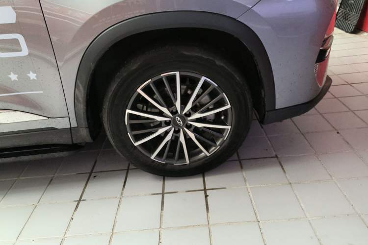 Used Chery Tiggo 8 PRO 2022 290T Two-Wheel Drive Haohan Edition 7 Seats Right Front Wheel Hub