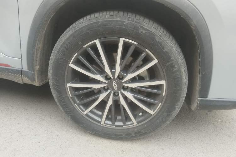Used Chery Tiggo 8 PRO 2022 290T Two-Wheel Drive Sky Dome Edition 5 Seats Right Front Wheel Hub