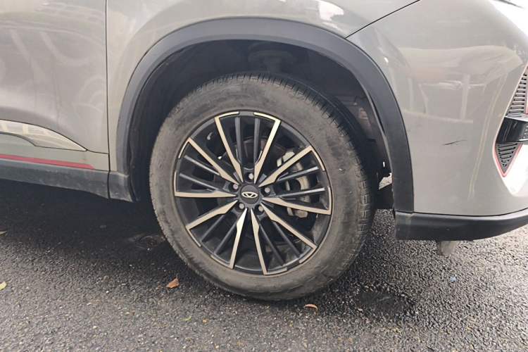 Used Chery Tiggo 8 PRO 2022 290T Two-Wheel Drive Sky Dome Edition 7 Seats Right Front Wheel Hub