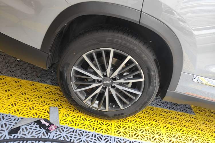 Used Chery Tiggo 8 PRO 2022 290T Two-Wheel Drive Haohan Edition 5 Seats Right Rear Wheel Hub