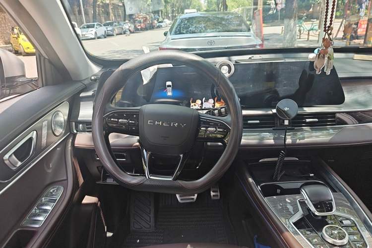 Used Chery Tiggo 8 PRO 2022 390T Four-Wheel Drive Storm Edition 5 Seats Steering Wheel