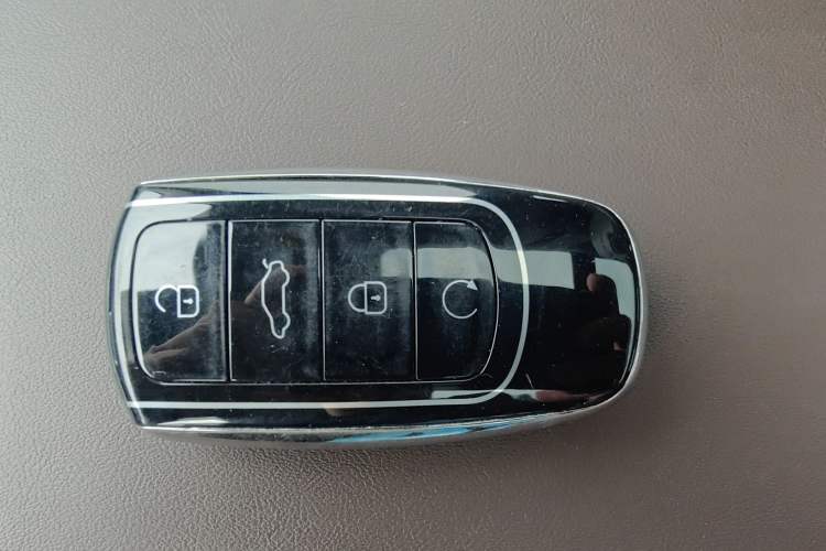 Used Chery Tiggo 8 PRO 2022 390T Two-Wheel Drive Vast Edition 5 Seats Vehicle Key