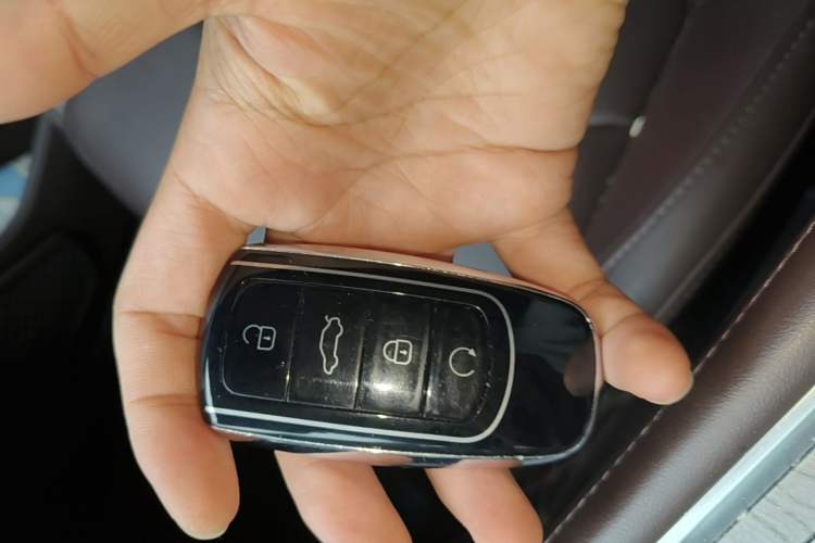 Used Chery Tiggo 8 PRO 2022 390T All-Wheel-Drive Ocean Edition 5 Seats Vehicle Key