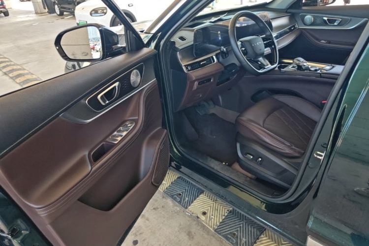 Used Chery Tiggo 8 PRO 2022 390T Two-Wheel Drive Haohan Edition 7-Seater Driver Seat