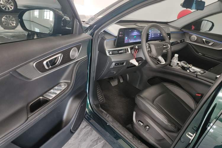 Used Chery Tiggo 8 PRO 2022 290T Two-Wheel Drive Sky Dome Edition 7 Seats Driver Seat