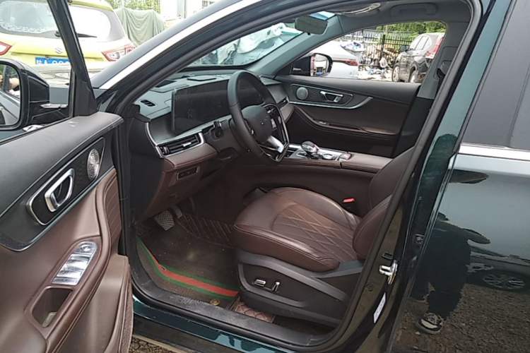 Used Chery Tiggo 8 PRO 2022 390T Two-Wheel Drive Vast Edition 5 Seats Driver Seat