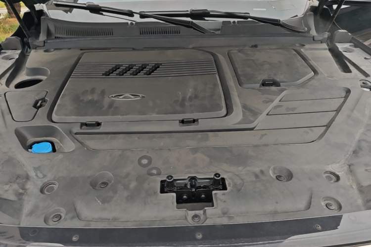 Used Chery Tiggo 8 PRO 2022 290T Two-Wheel Drive Sky Dome Edition 5 Seats Engine Bay