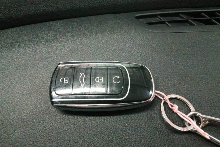 Used Chery Tiggo 8 PRO 2022 290T Two-Wheel Drive Sky Dome Edition 5 Seats Interior 1