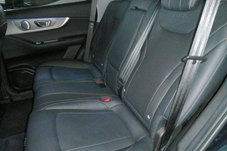 Used Chery Tiggo 8 PRO 2022 290T Two-Wheel Drive Sky Dome Edition 5 Seats Interior 4