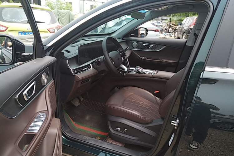 Used Chery Tiggo 8 PRO 2022 390T Two-Wheel Drive Vast Edition 5 Seats Left Front Seat