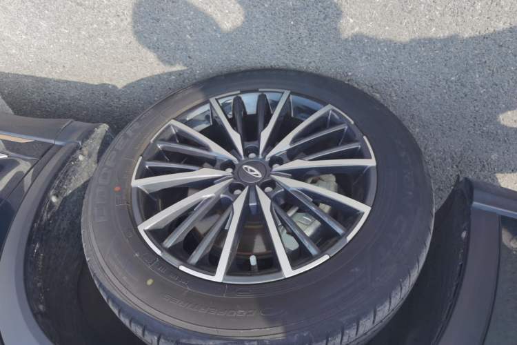 Used Chery Tiggo 8 PRO 2022 290T Two-Wheel Drive Haohan Edition 5 Seats Left Front Wheel Hub