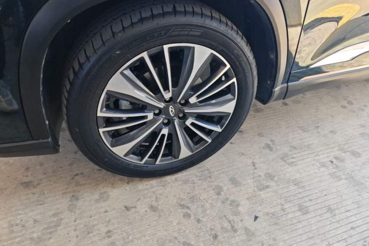 Used Chery Tiggo 8 PRO 2022 390T Two-Wheel Drive Haohan Edition 7-Seater Left Front Wheel Hub