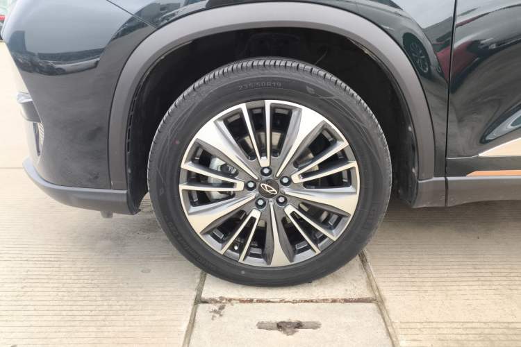 Used Chery Tiggo 8 PRO 2022 390T Two-Wheel Drive Vast Edition 5 Seats Left Front Wheel Hub