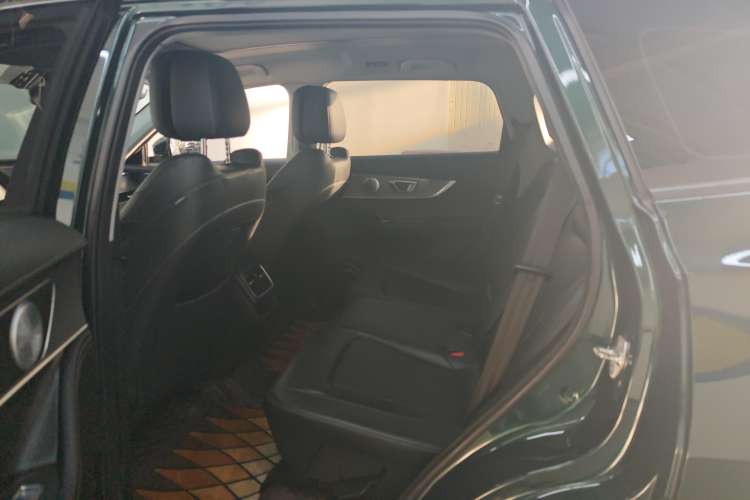 Used Chery Tiggo 8 PRO 2022 290T Two-Wheel Drive Sky Dome Edition 5 Seats Left Rear Seat
