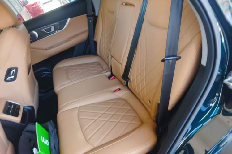 Used Chery Tiggo 8 PRO 2022 390T Two-Wheel Drive Vast Edition 5 Seats Left Rear Seat