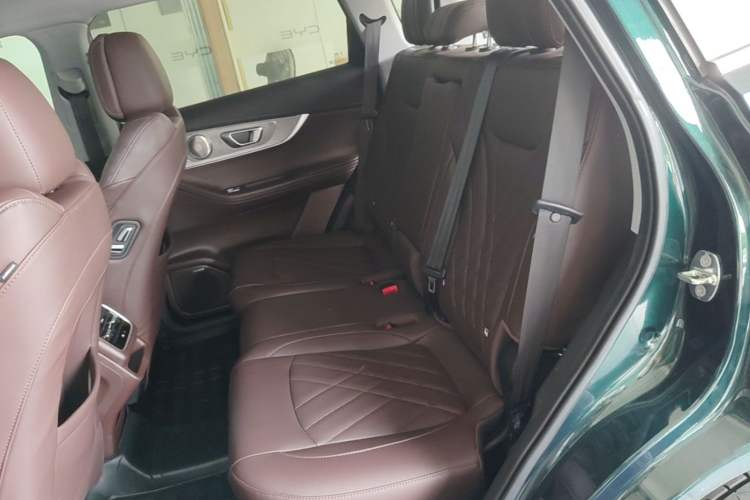 Used Chery Tiggo 8 PRO 2022 290T Two-Wheel Drive Haohan Edition 7 Seats Left Rear Seat