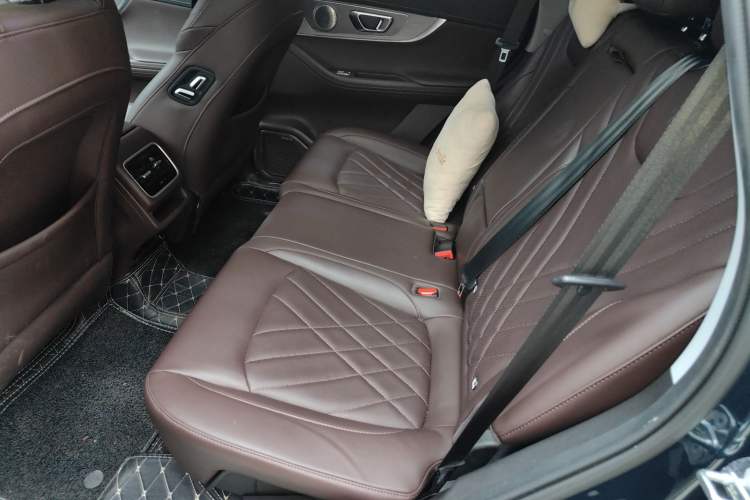 Used Chery Tiggo 8 PRO 2022 290T Two-Wheel Drive Haohan Edition 5 Seats Left Rear Seat