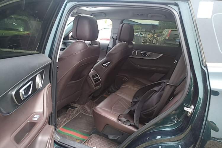 Used Chery Tiggo 8 PRO 2022 390T Two-Wheel Drive Vast Edition 5 Seats Left Rear Seat
