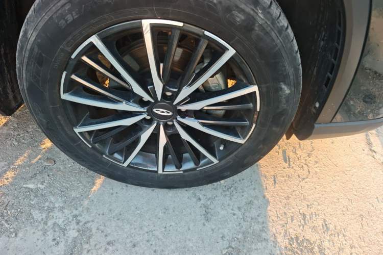 Used Chery Tiggo 8 PRO 2022 290T Two-Wheel Drive Haohan Edition 5 Seats Right Front Wheel Hub