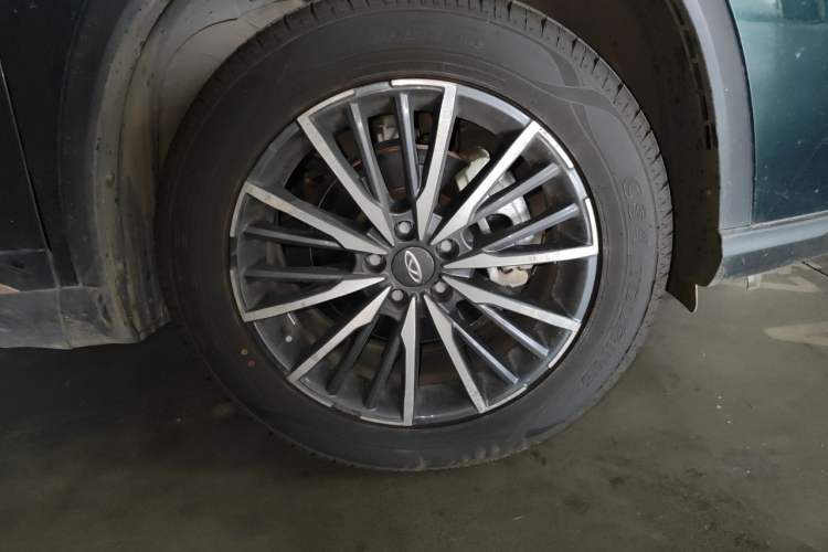 Used Chery Tiggo 8 PRO 2022 290T Two-Wheel Drive Haohan Edition 5 Seats Right Front Wheel Hub