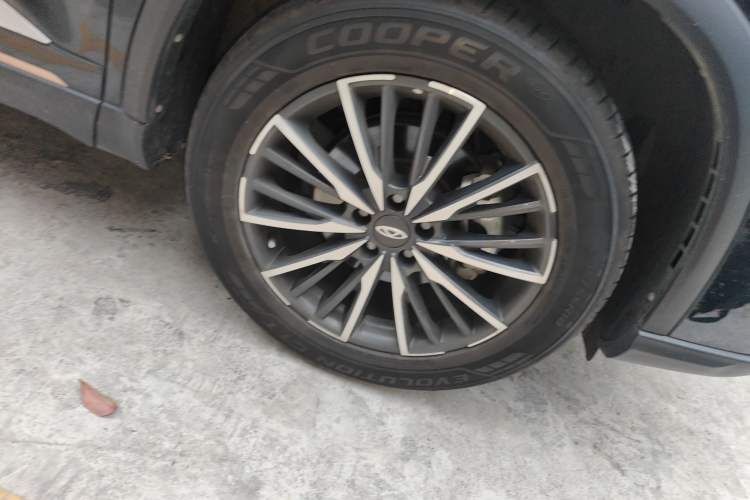 Used Chery Tiggo 8 PRO 2022 290T Two-Wheel Drive Haohan Edition 5 Seats Right Front Wheel Hub