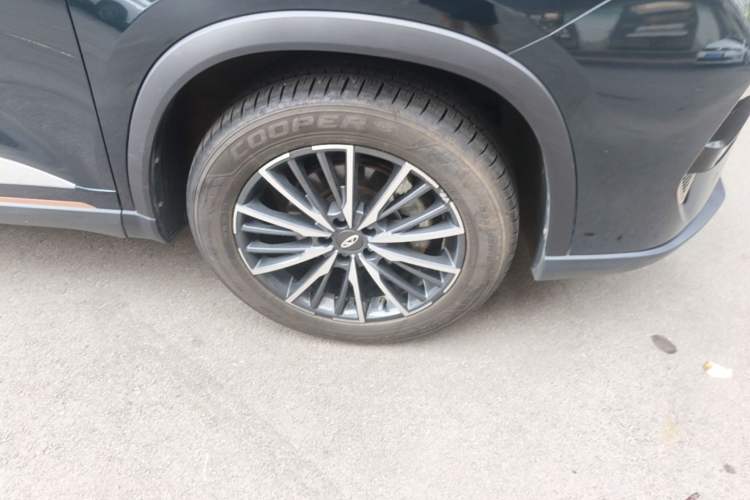 Used Chery Tiggo 8 PRO 2022 290T Two-Wheel Drive Haohan Edition 5 Seats Right Front Wheel Hub