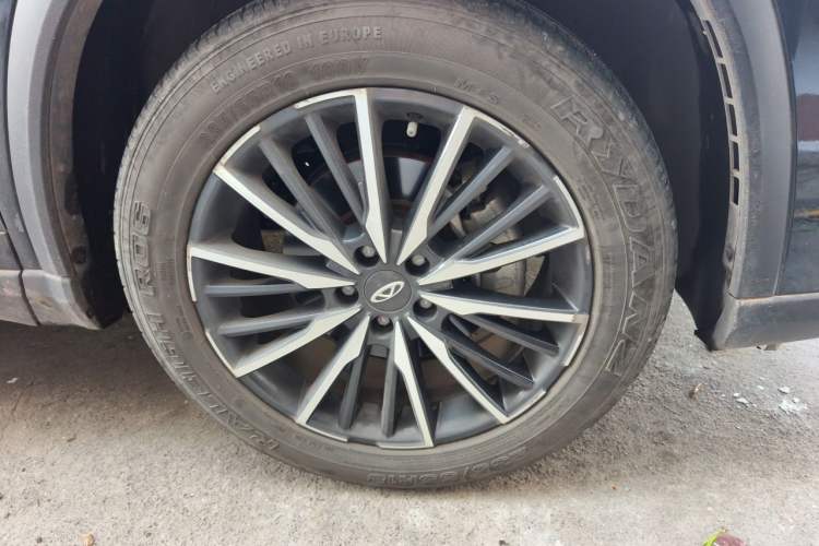 Used Chery Tiggo 8 PRO 2022 290T Two-Wheel Drive Haohan Edition 5 Seats Right Front Wheel Hub