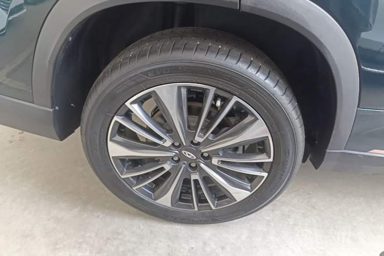 Used Chery Tiggo 8 PRO 2022 390T All-Wheel-Drive Vast Edition 7 Seats Right Rear Wheel Hub