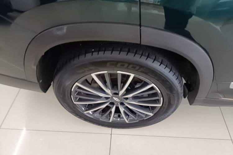 Used Chery Tiggo 8 PRO 2022 290T Two-Wheel Drive Haohan Edition 5 Seats Right Rear Wheel Hub