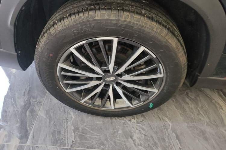 Used Chery Tiggo 8 PRO 2022 290T Two-Wheel Drive Sky Dome Edition 7 Seats Right Rear Wheel Hub