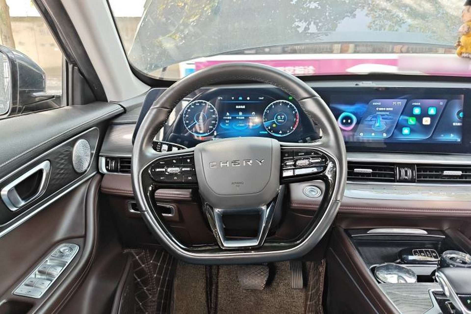 Used Chery Tiggo 8 PRO 2022 390T Two-Wheel Drive Vast Edition 5 Seats Steering Wheel