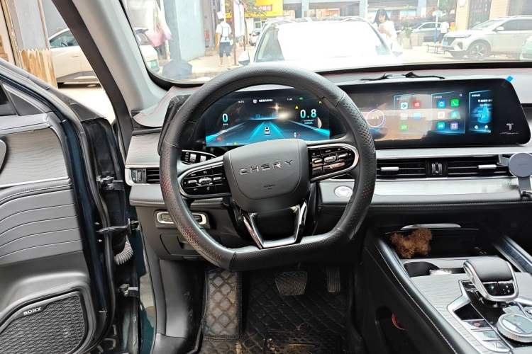 Used Chery Tiggo 8 PRO 2022 290T Two-Wheel Drive Sky Dome Edition 5 Seats Steering Wheel