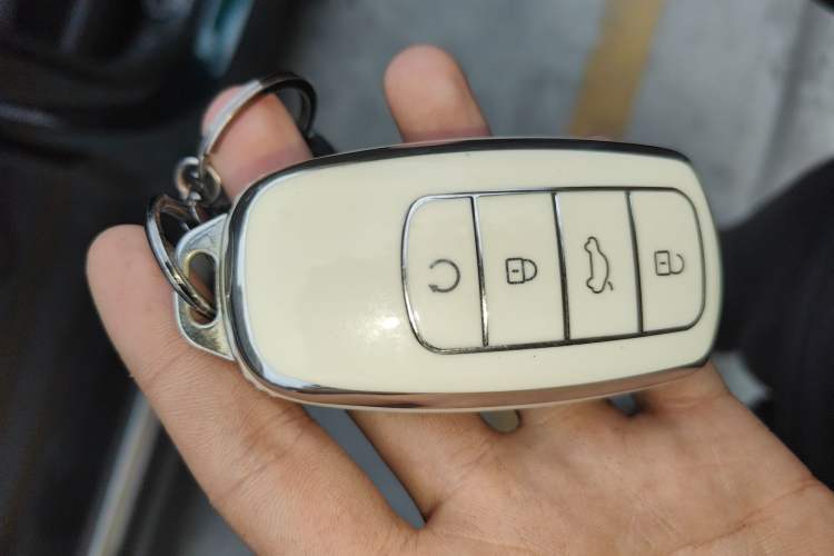 Used Chery Tiggo 8 PRO 2022 290T Two-Wheel Drive Haohan Edition 5 Seats Vehicle Key