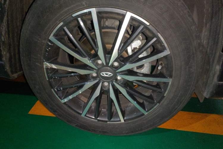 Used Chery Tiggo 8 PRO 2022 290T Two-Wheel Drive Haohan Edition 7 Seats Right Front Wheel Hub