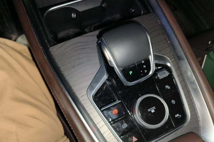 Used Chery Tiggo 8 PRO 2022 390T Four-Wheel Drive Storm Edition 5 Seats Gear Lever