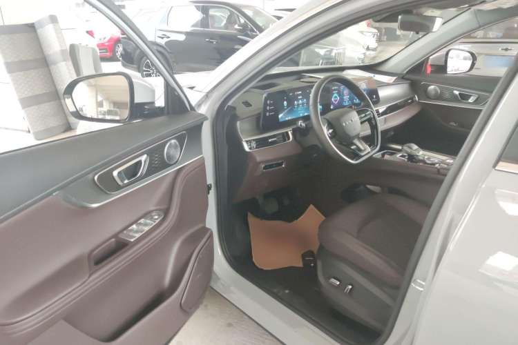 Used Chery Tiggo 8 PRO 2022 390T Two-Wheel Drive Vast Edition 5 Seats Driver Seat