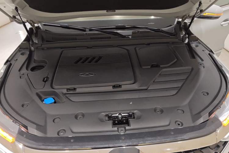 Used Chery Tiggo 8 PRO 2022 390T Two-Wheel Drive Vast Edition 5 Seats Engine Bay