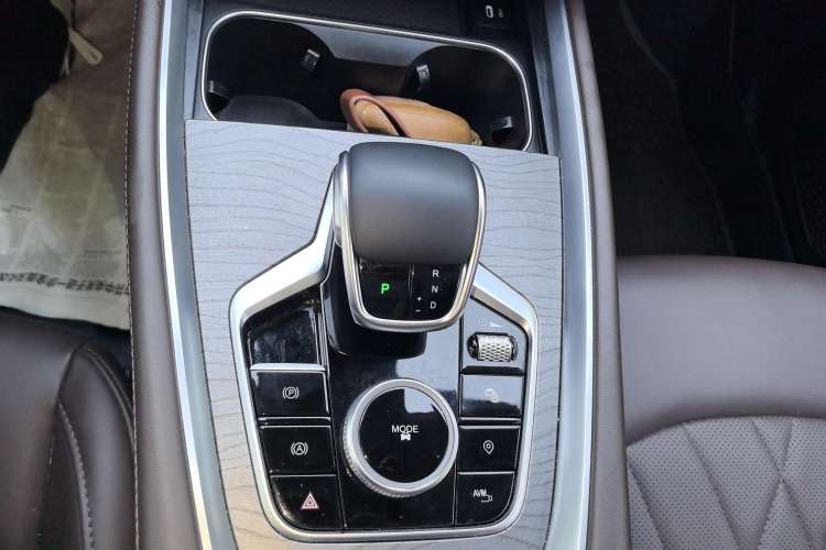 Used Chery Tiggo 8 PRO 2022 390T Two-Wheel Drive Haohan Edition 7-Seater Gear Lever
