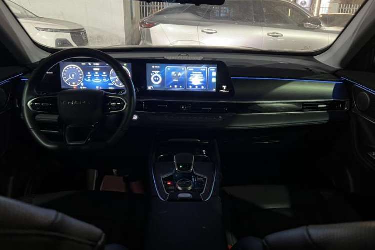 Used Chery Tiggo 8 PRO 2022 290T Two-Wheel Drive Sky Dome Edition 5 Seats Interior 1
