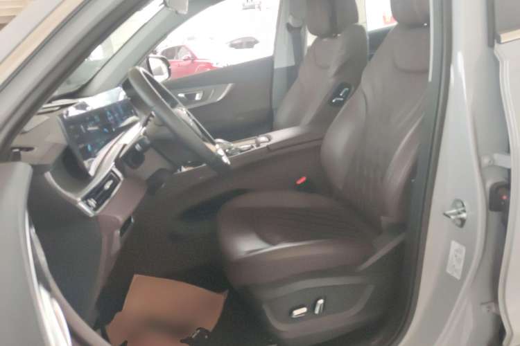 Used Chery Tiggo 8 PRO 2022 390T Two-Wheel Drive Vast Edition 5 Seats Left Front Seat