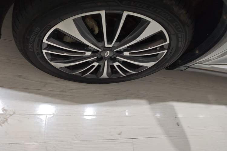 Used Chery Tiggo 8 PRO 2022 390T Two-Wheel Drive Vast Edition 5 Seats Left Front Wheel Hub