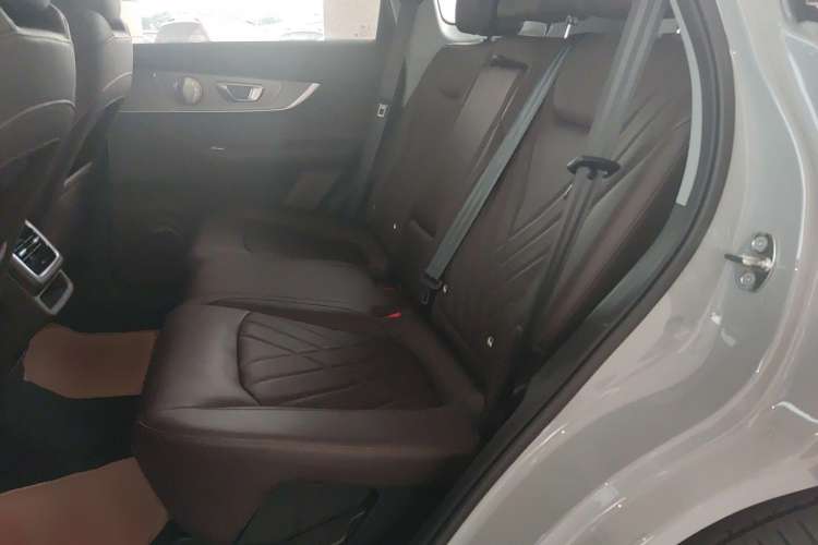 Used Chery Tiggo 8 PRO 2022 390T Two-Wheel Drive Vast Edition 5 Seats Left Rear Seat